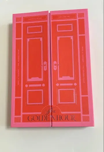 IU 라이브 DVD 2022 The Golden Hour