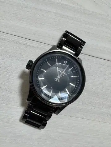 NIXON 파셋 블랙 손목시계
