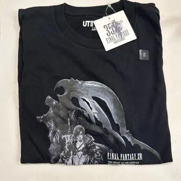 UNIQLO UT 파이널 판타지 35주년 티셔츠 S