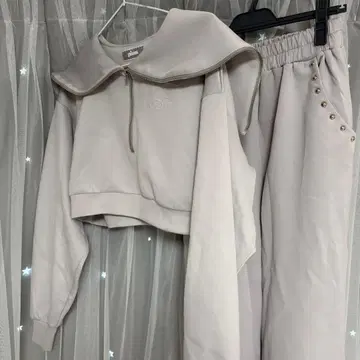 피움 세일러 카라 저지 셋업