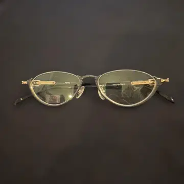 Jun Ashida 타원형 골드 프레임 안경