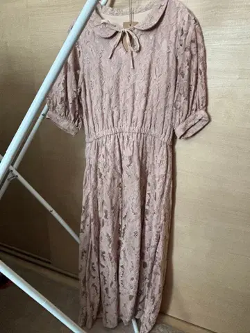 LEBECCA boutique 전체 레이스 둥근 카라 원피스 핑크 베이지