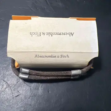 Abercrombie & Fitch 가죽 팔찌
