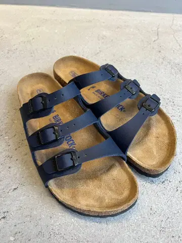 BIRKENSTOCK 샌들 네이비 3스트랩