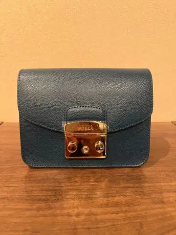 FURLA 메트로폴리스 미니 크로스바디