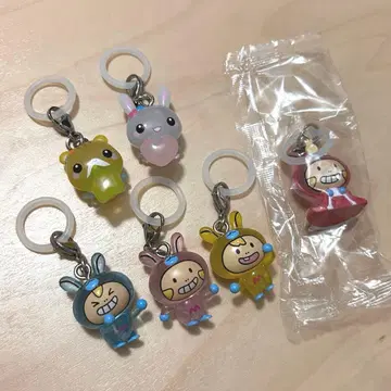 헤이세이 캐릭터즈 Y2K 메지루시 액세서리 미니모니. 복슬복슬 토끼쨩