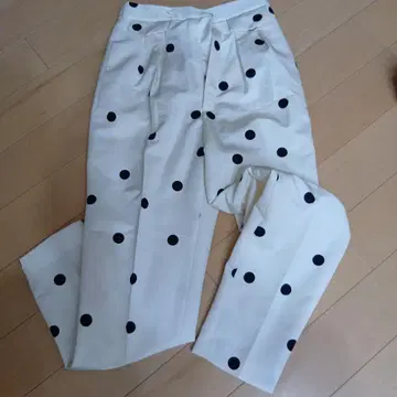 hyeon 도트 무늬 슬랙스 화이트