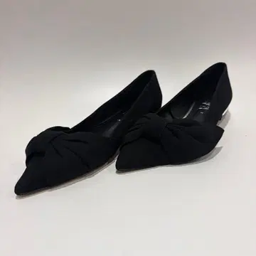 ZARA 스틸레토 리본 플랫슈즈 블랙