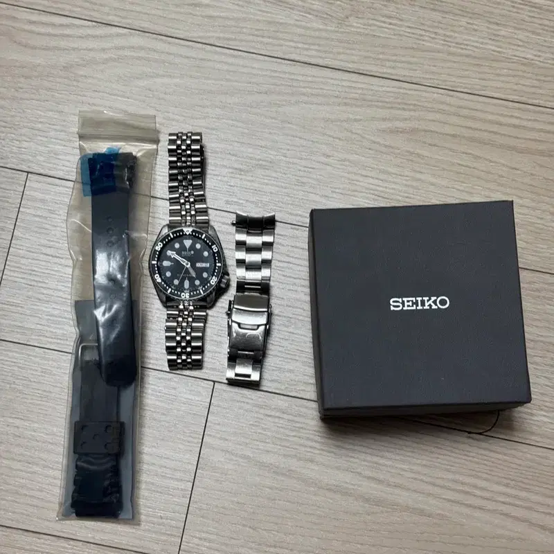 세이코 skx007 -> skx013으로 교환 구합니다