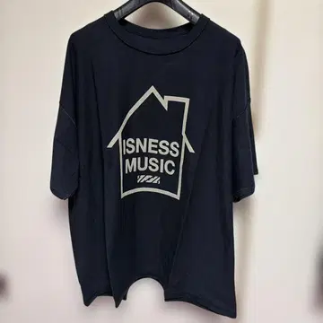 ISNESS MUSIC T셔츠 블랙