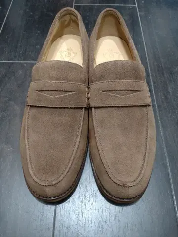[ 새상품급 미사용 ] MEERMIN 스웨이드 로퍼 베이지 25cm