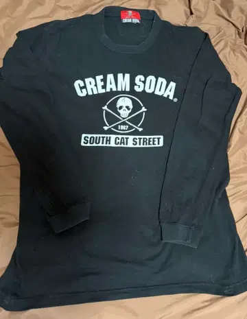 CREAM SODA의 해골이 인상적인, 롱 슬리브 T셔츠 [사이즈 L]