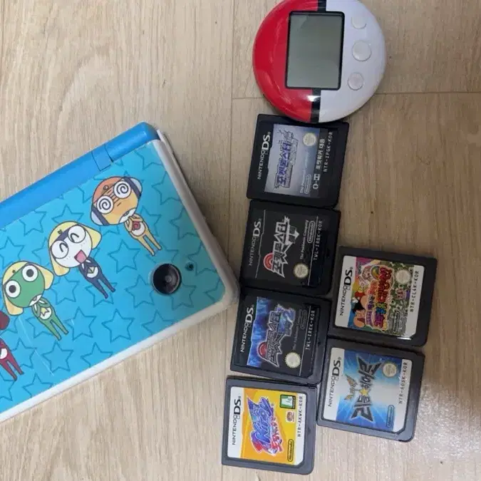 닌텐도 dsi, 포켓몬스터 소울실버, 블랙, 블랙2, 포켓워커 등등