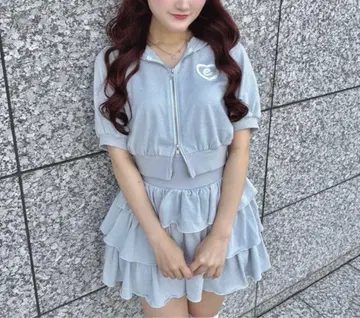 evelyn 비쥬 반팔 셋업 아이스 블루