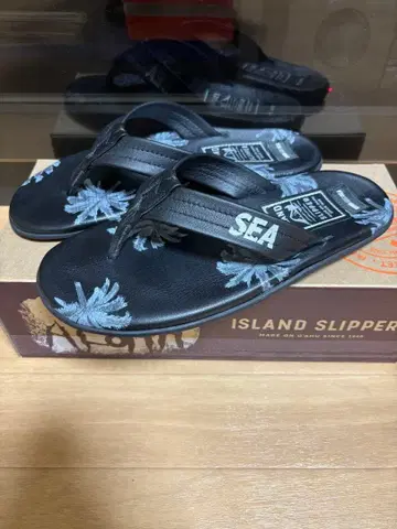 WIND AND SEA ISLAND SLIPPER 26cm 29,700엔