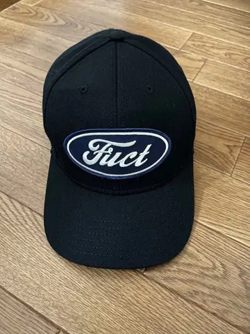 Fuct 스냅백 캡 블랙 Ovall parody logo