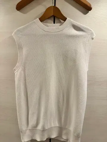 COS men's 슬리브리스