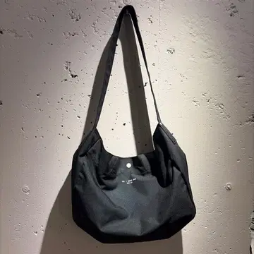UNIVERSAL PRODUCTS NYLON NEWS BAG S