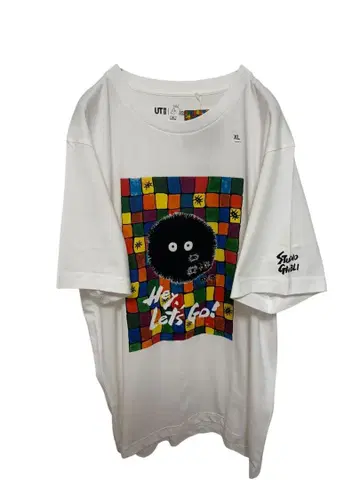 UNIQLO x 지브리 콜라보 까만 애송이 티셔츠 XL 사이즈