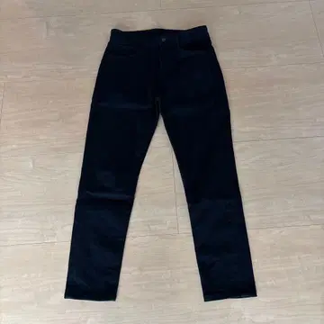 유니클로 EZY 청바지 남성용 M 사이즈 블랙