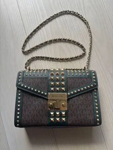 MICHAEL KORS 스터드 숄더백