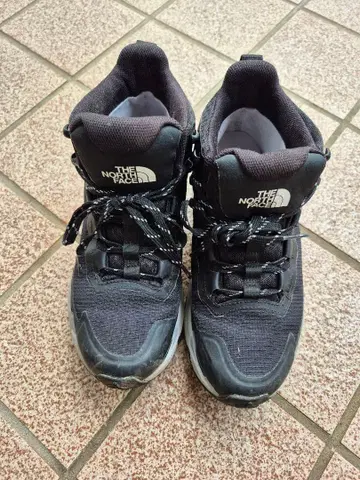 THE NORTH FACE 트레킹 슈즈 24cm