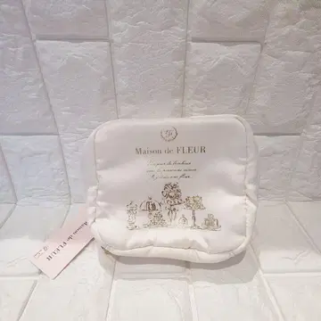 미사용 새상품 Maison de FLEUR 파우치 아이보리