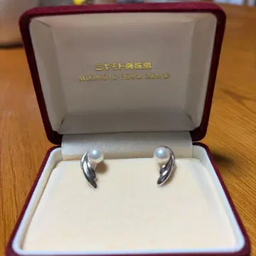 새상품급 MIKIMOTO 펄 귀걸이 실버925