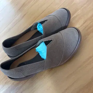 TOMS 웨지솔 펌프스 그레이