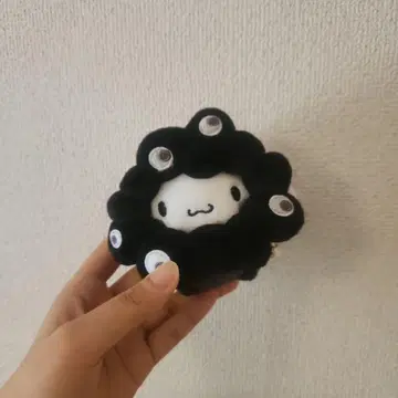 미야쿠미야쿠 산리오 콜라보 카라나비 키링 ( 시나모롤 )