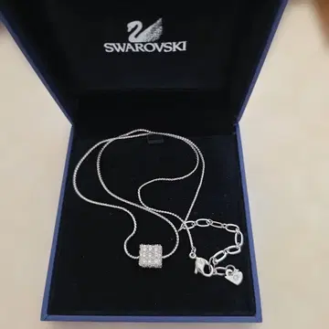 SWAROVSKI 스와로브스키 목걸이 큐브 큐빅