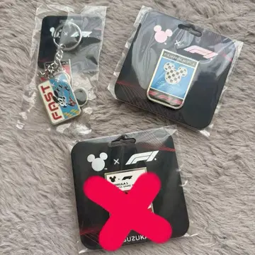 Disney F1 일본 그랑프리 키링 핀 배지 세트