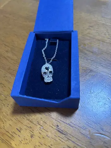 [ 가격 인하 ] SWAROVSKI 스컬 목걸이 펜던트