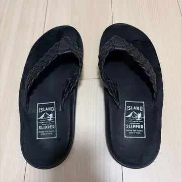 ISLAND SLIPPER 가죽 뜨개질 샌들 블랙