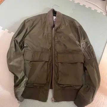 AVIREX MA-1 플라이트 자켓 올리브