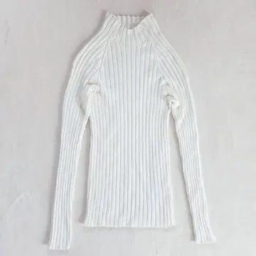 새상품급 세잔느 SEZANE 울 혼방 리브 니트 긴팔 아이보리