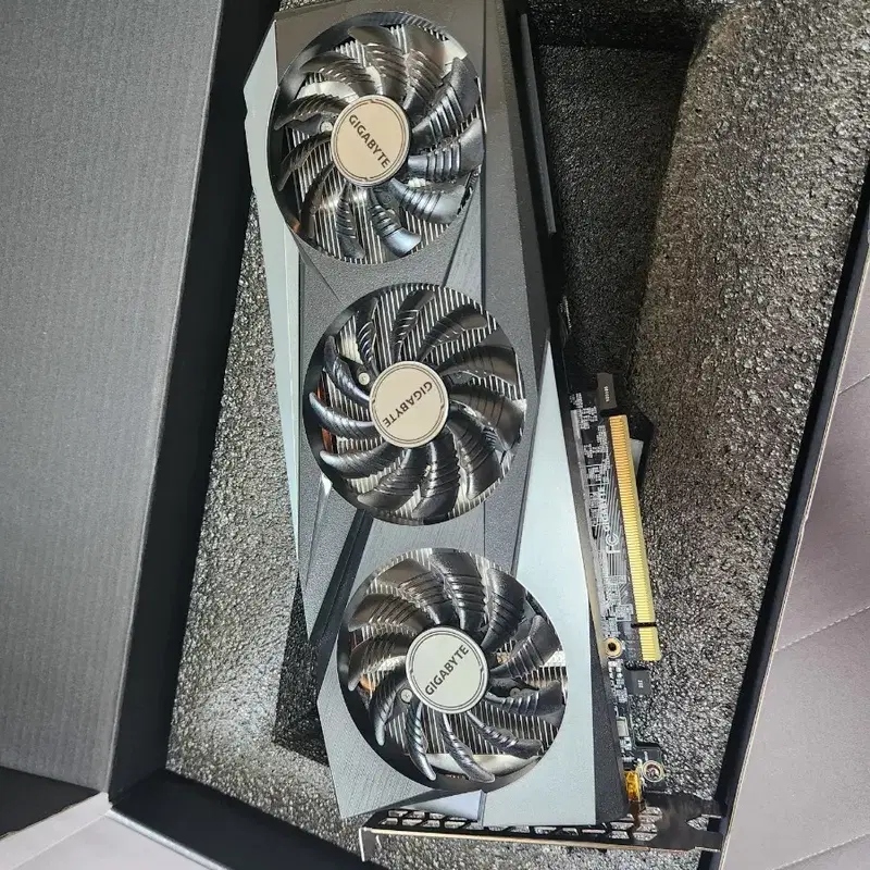 기가바이트 RTX 3050 그래픽카드 OC D6 8GB