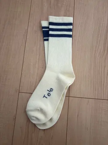 Tele 짝이 맞지 않은 양말 (또) 23~25cm