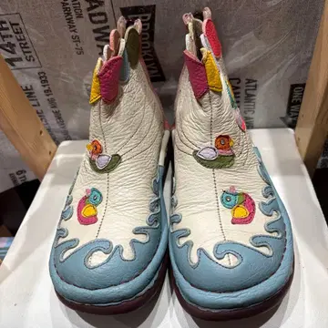 에스타시온 오리 모티브 가죽 숏부츠