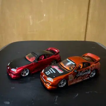 JADA 1/64 도요타 수프라 미니카 2대 세트