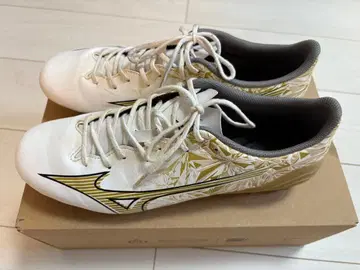 MIZUNO ALPHA 축구 스파이크 화이트 골드