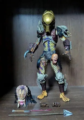 프레데터 맥팔렌 neca 네카 7인치 피규어