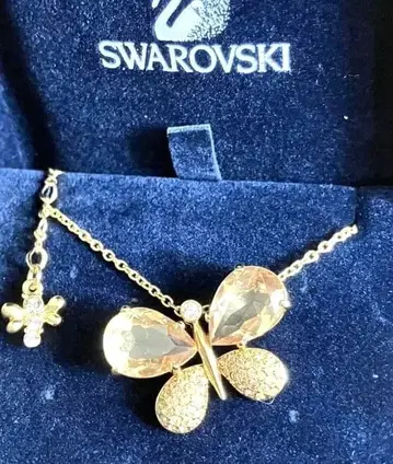 SWAROVSKI 스와로브스키 목걸이 버터플라이 나비