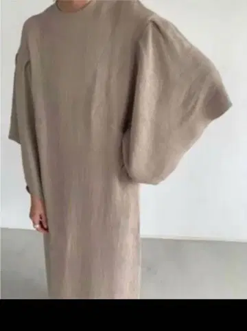 클라네 스퀘어 슬리브 원피스 블랙