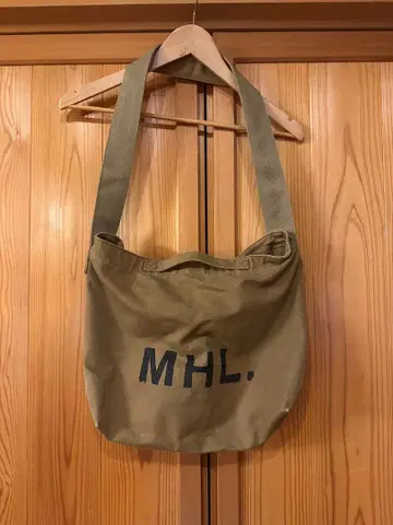 MHL. 캔버스 숄더백