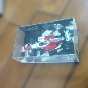 Minichamps Panasonic Toyota Racing 2005