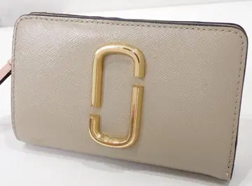 새상품급 MARC JACOBS 스냅샷 가죽 접이식 지갑