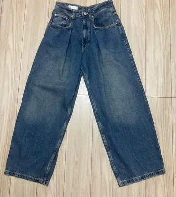 ZARA 와이드 레그 플리츠 데님