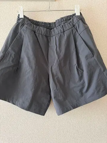 최종 가격 인하 Lululemon Lab 숏팬츠 그레이