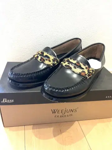 G.H. BASS & CO. WEEJUNS 레오파드 로퍼 23cm